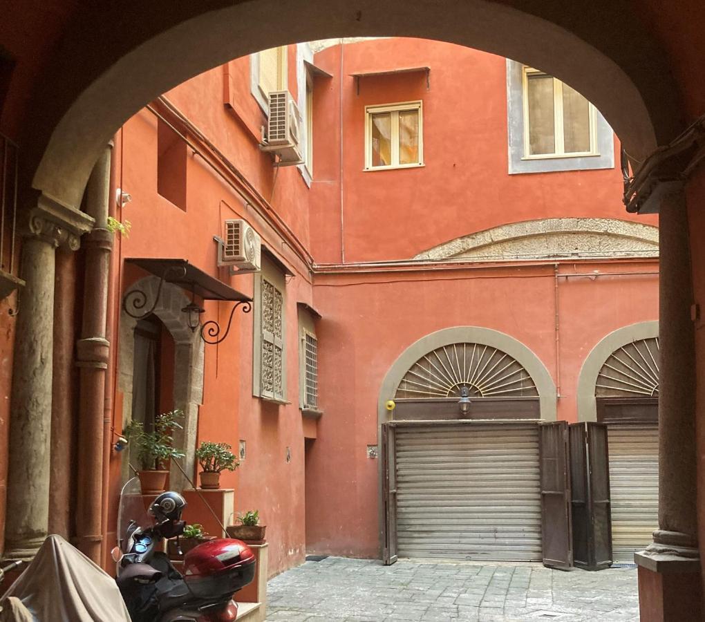 La Casa Blu Nel Cuore Storico Di Napoli Экстерьер фото